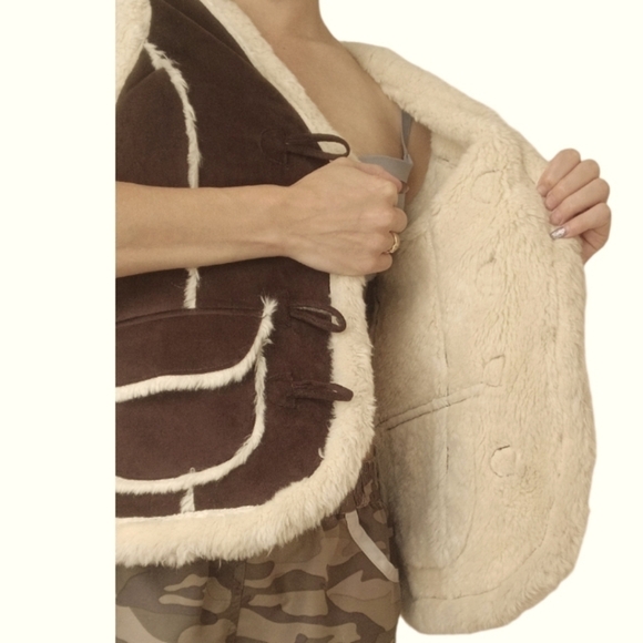 Vero Moda Faux Suede Shearling Vest Brown Cream Small - Picture 3 of 5